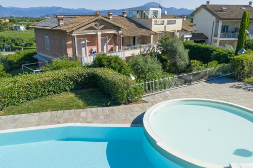 Cavalcaselle Apartment | Lorry Living Luxury Apartment - Peschiera