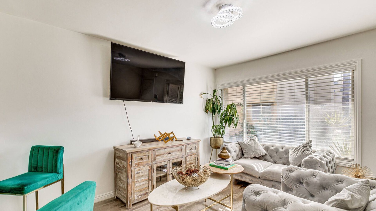 Valley Glen House | Los Angeles Townhome: Off-Street Parking & Balcony
