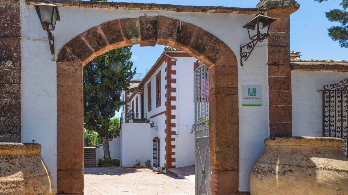 Montoro Villa | Los Cardenes Molino Aceite De 1911 Montoro by Ruralidays