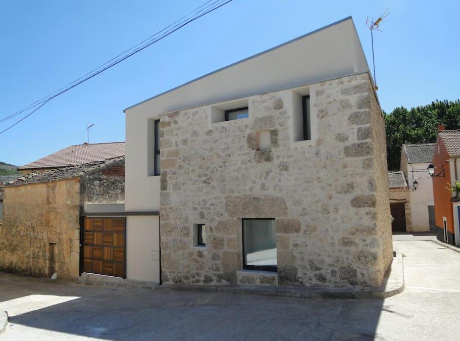 Olmos de Penafiel Villa | LOS PUENTES casa con jacuzzi para 2