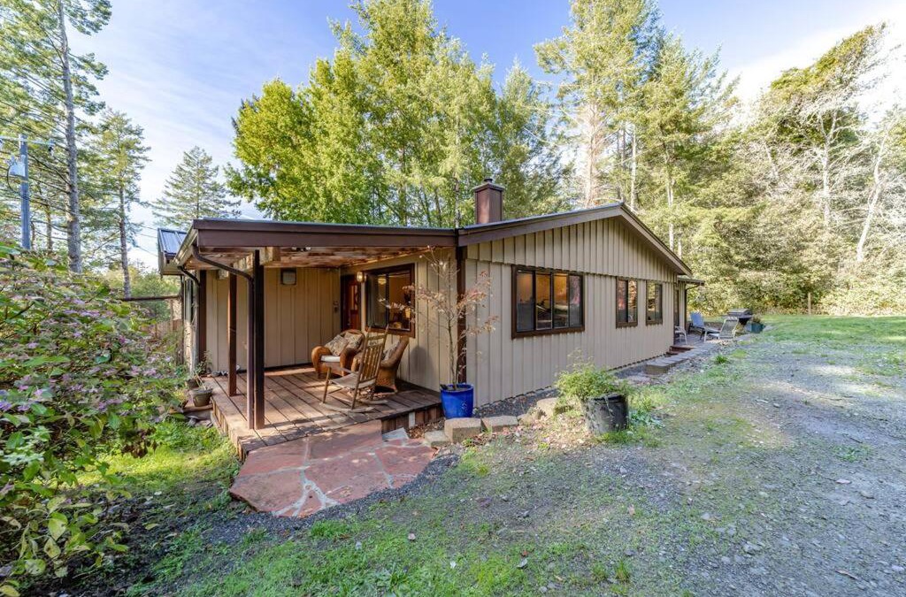 Carlotta House | Lost Coast Cottage Petrolia