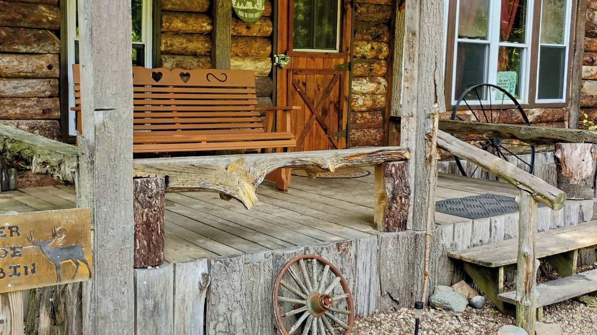 Frontier Cabin | Lost Nations Cowboy Town Riverside Cabin