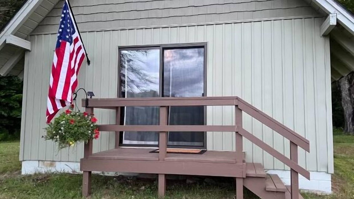 Northeast Michigan Ski Chalet | Lost Pines Lodge - Little A - Cabin 2 - Pet Friendly