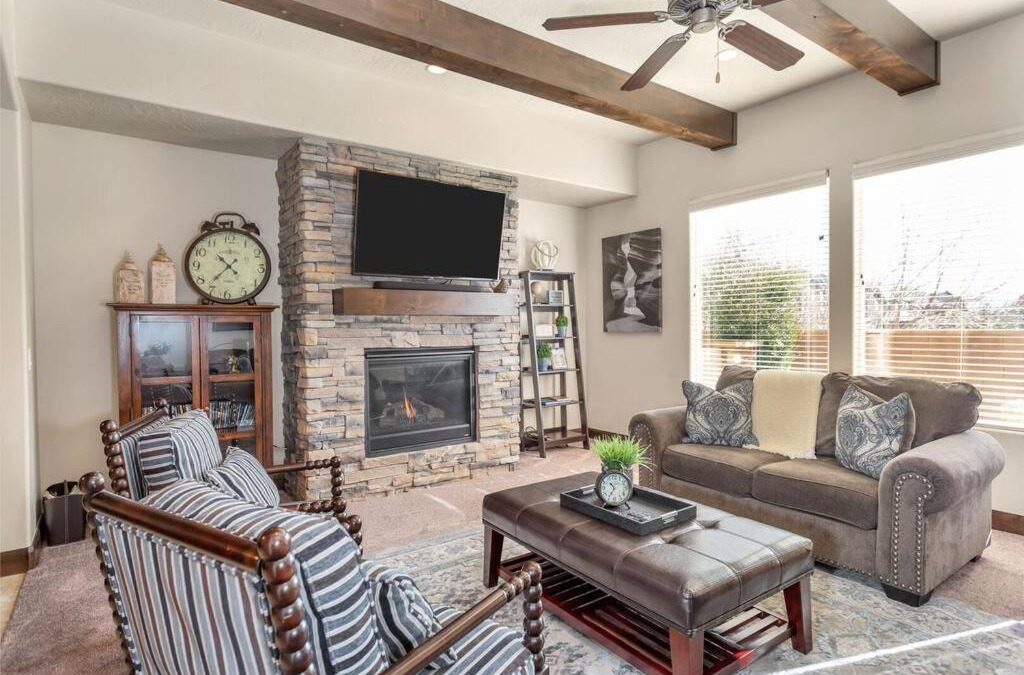 Washington House | Lost Springs-Relax and Enjoy!