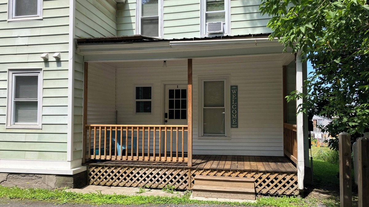 Barre Apartment | Lots of Space for a Great Price! Barre VT!