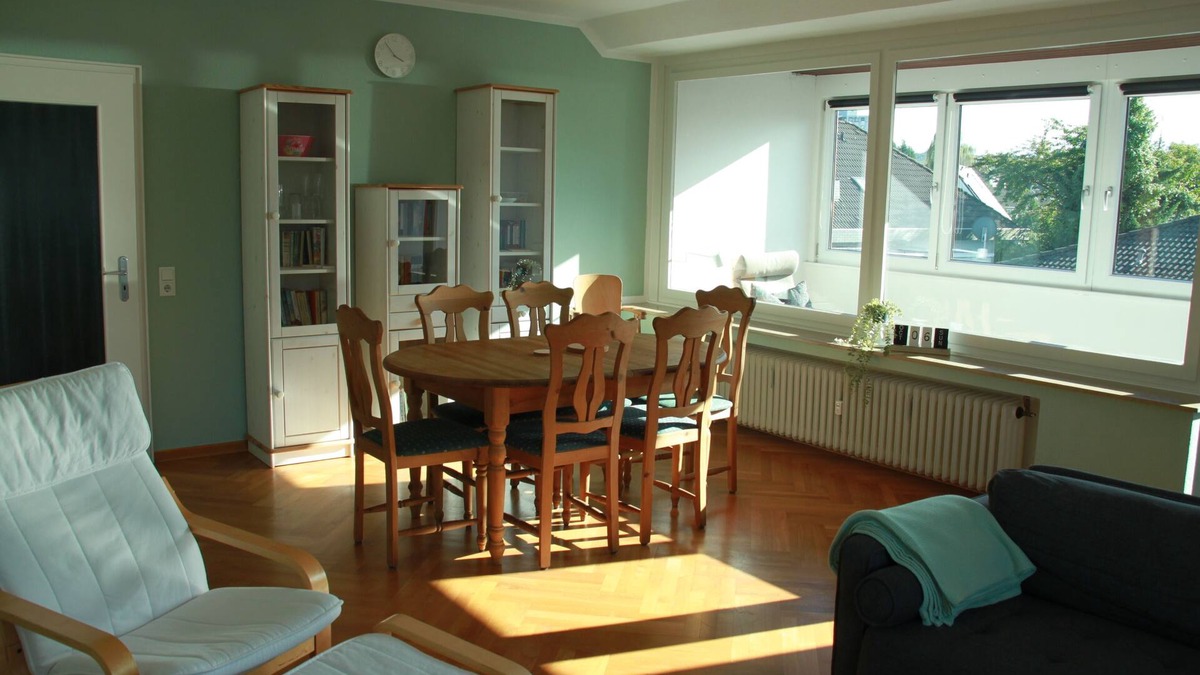 Schwelm Apartment | Lots of space & lots of sun Family-friendly apartment near the forest