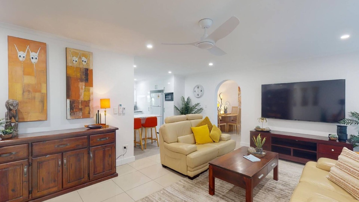 Caboolture South House | LOTUS LANDING - ENTERTAINMENT PLUS!