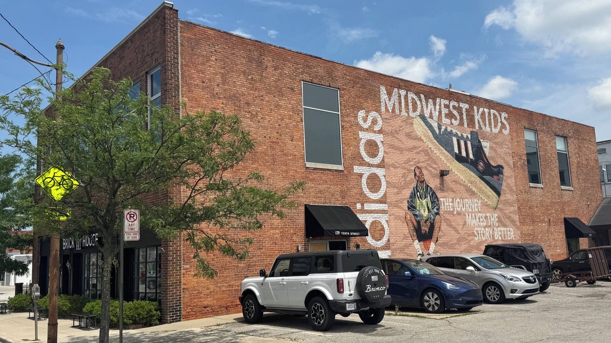 Downtown Toledo Apartment | Lotus Loft Downtown Toledo