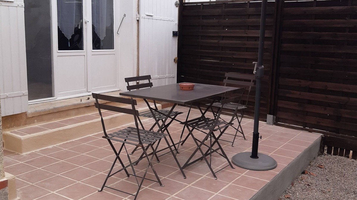 Saint-Just Apartment | Lou Cigalou rated 2 * by Etoile de France.