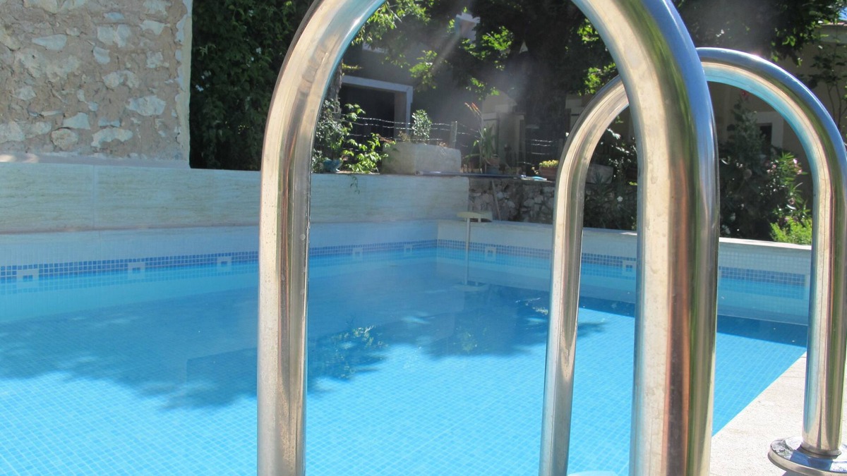 Sainte-Colombe Bed & Breakfast | Loucardalines