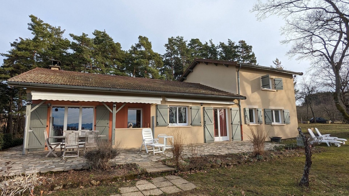 Sugeres Villa | Loue Grande Maison 10 Couchages