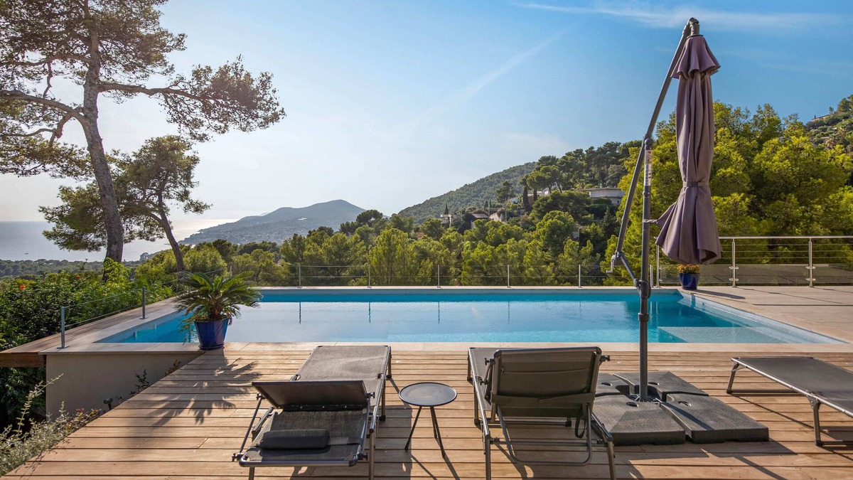 Carqueiranne Villa | Loue Villa de Prestige Avec Grande Piscine et Splendide vue mer