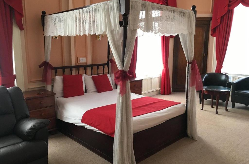 Loughton Hotel | Loughton Hotel