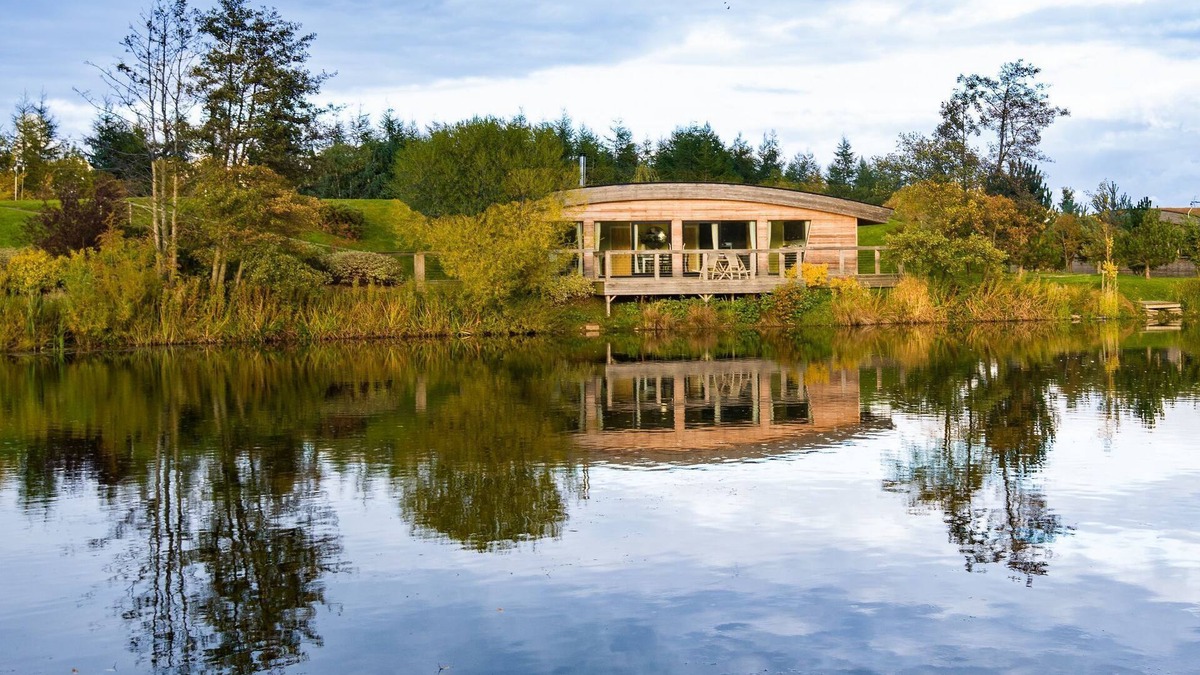 Richmond Cottage | Louis - a lodge that sleeps 6 guests in 3 bedrooms