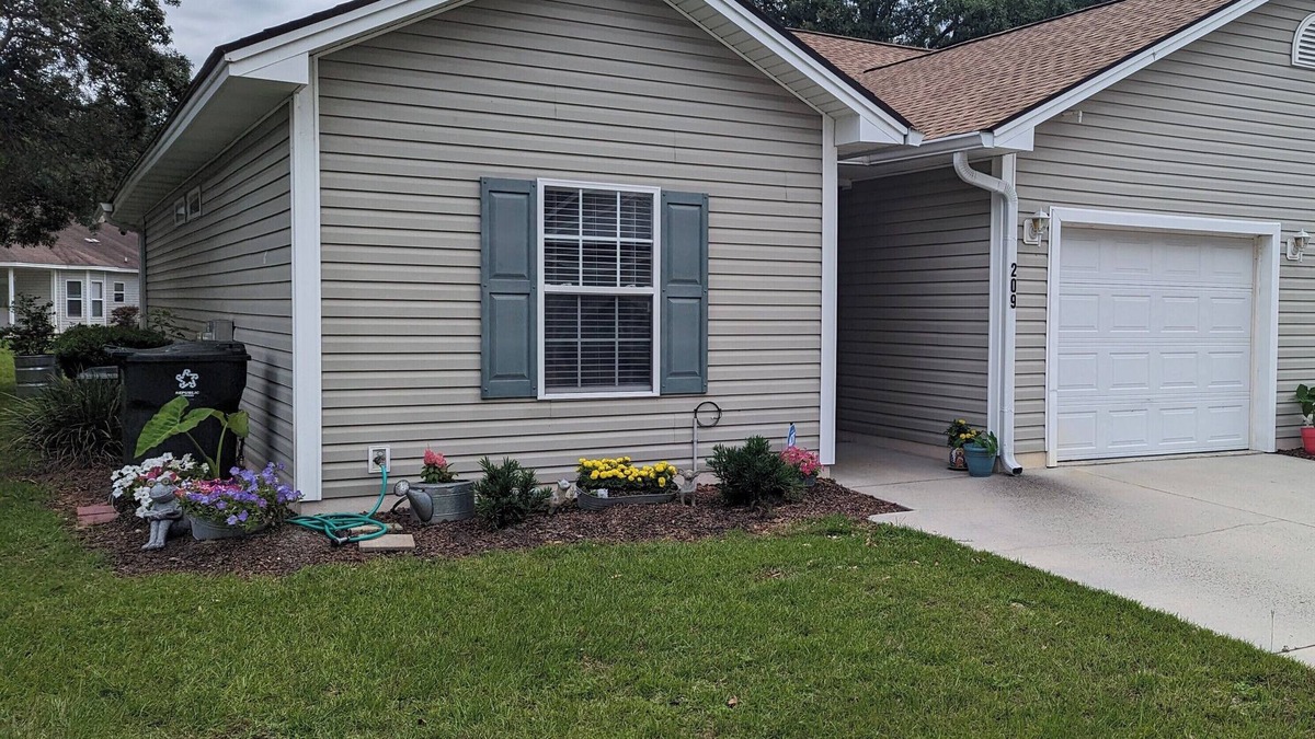 Dock Junction House | Louise's Coastal Cottage - Pet Friendly. 15 min to St. Simons
