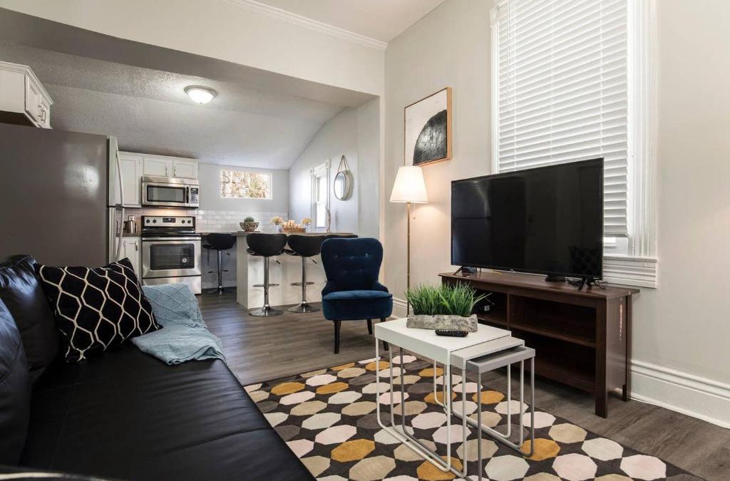Shelby Park House | Louisville Dream House 4BR 2BA by CozySuites