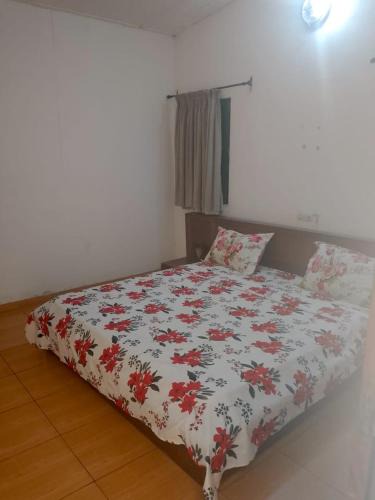 Lome Villa | Loulou