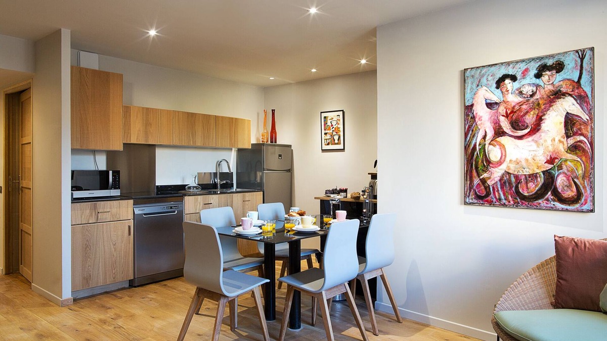 Lourmarin Apartment | Lourmarin luxury apartment Air Con central location