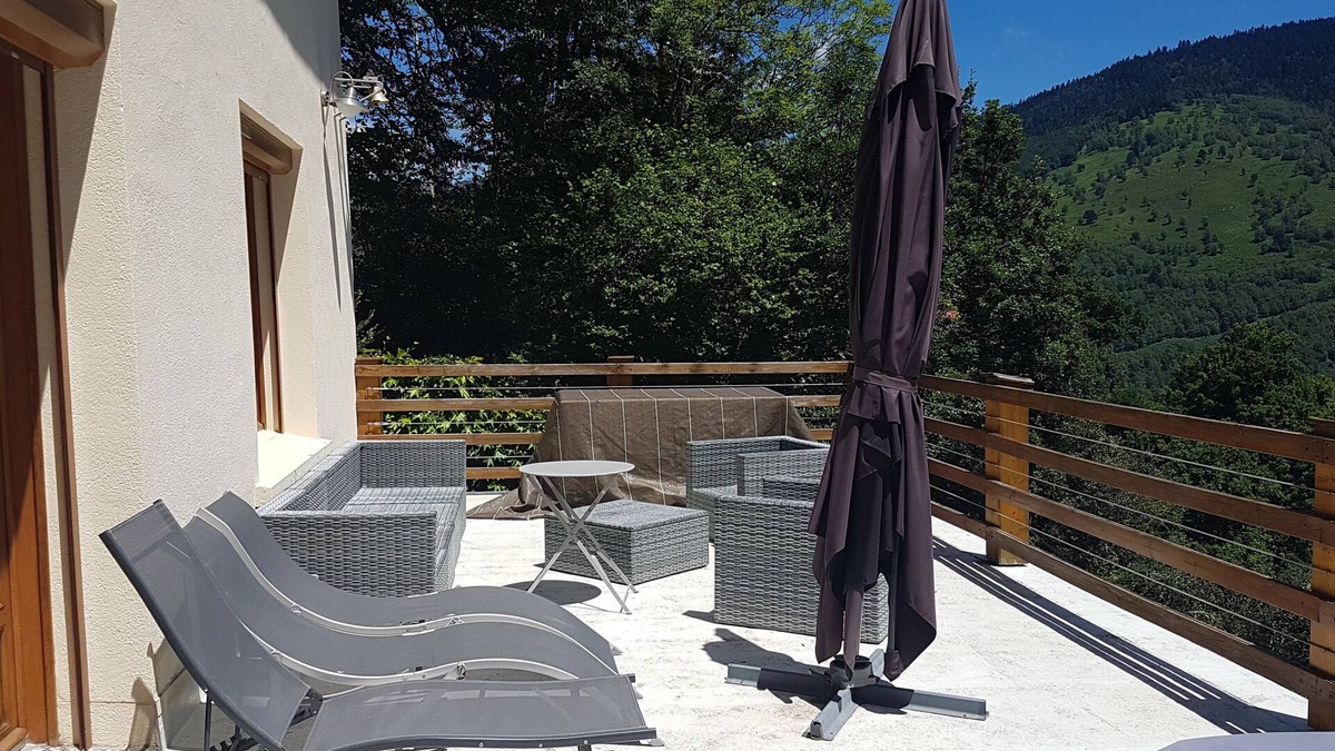 Borderes-Louron Apartment | Louron Valley, views, peace and comfort