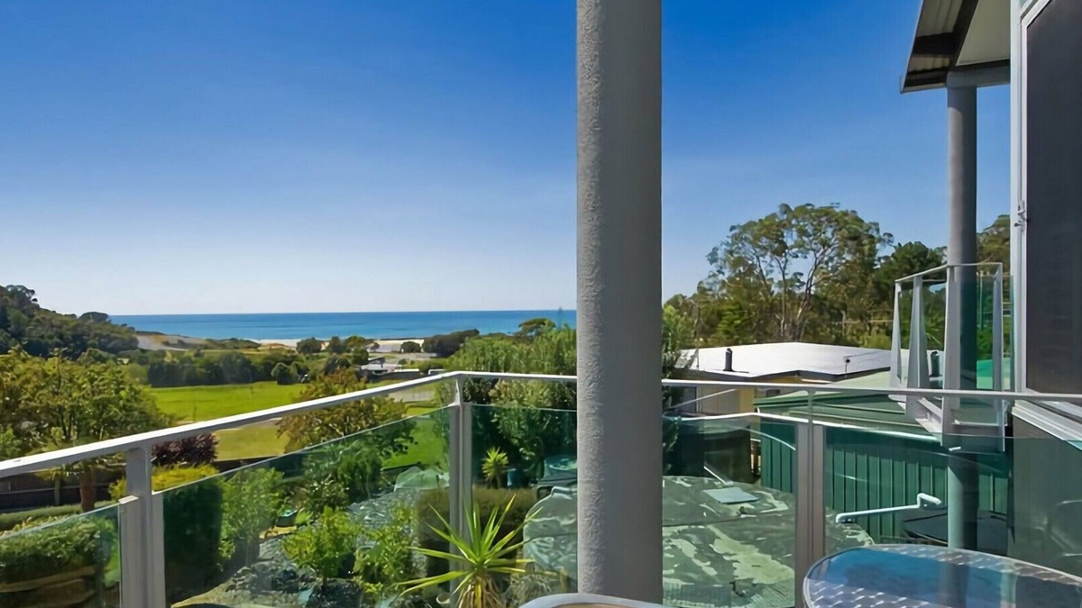 Kennett River House | Louvres - Kennett River