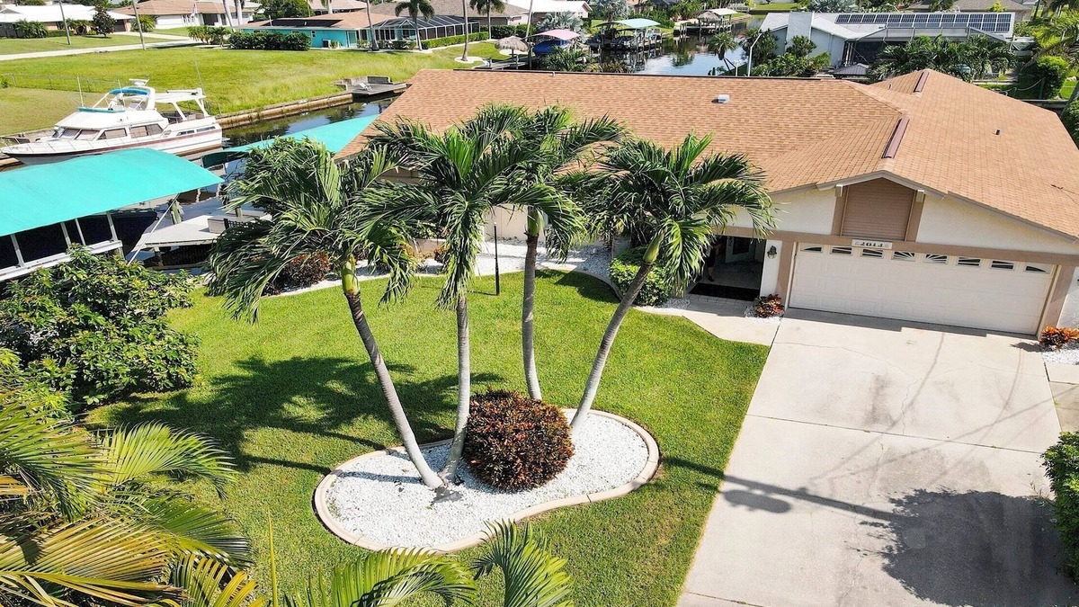 Fort Myers Villa | Love Bird–Canalfront heated pool pet friendly