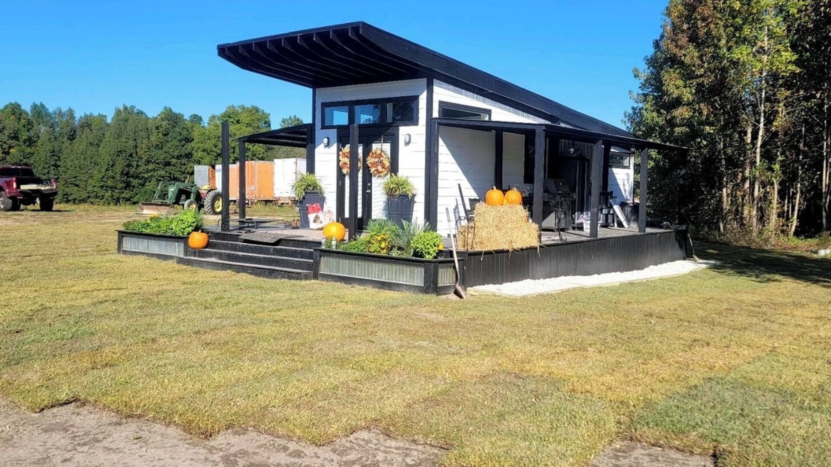 Chesterfield County House | Love Highland Cows? Experience them up close in our tiny house in Jefferson, SC