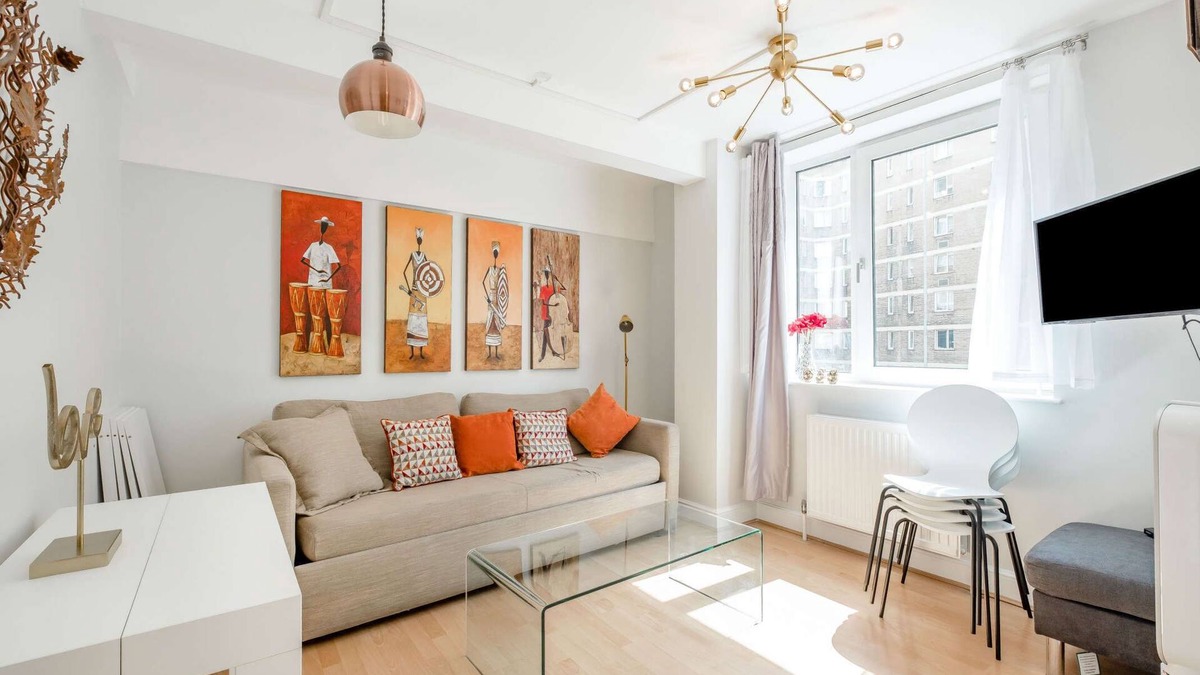 Brompton & Hans Town Apartment | Love in Chelsea! 600 metres to South Ken Stn, 1 bed Apt, Aircon, Wifi TV, 2 WC.