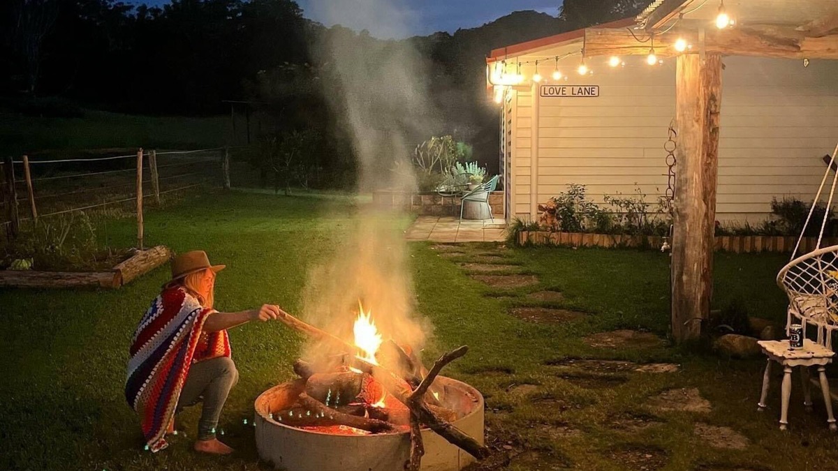 Stokers Siding Cottage | Love Lane Farmstay- Romantic couples Cottage Escape
