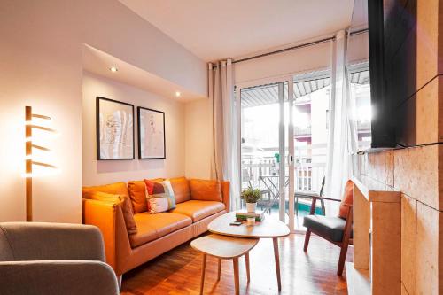 el Fort Pienc Apartment | Love Local Life Near Sagrada Familia by MyRentalHost
