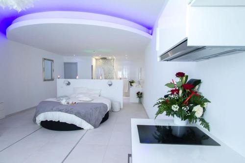 Victor Hugo - Saint-Augustin Apartment | Love Loft
