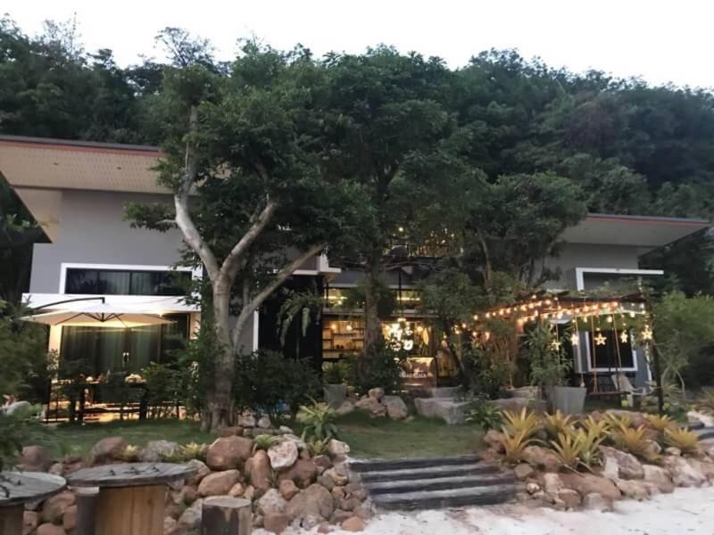 Sichon House | Love Mountain House