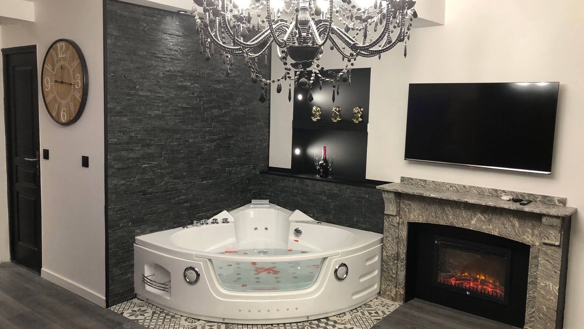 Limoux Apartment | Love Room La Parenthèse (sauna, balneotherapy)