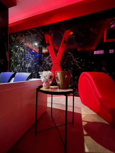Montmeyan Apartment | Love Room La Tour