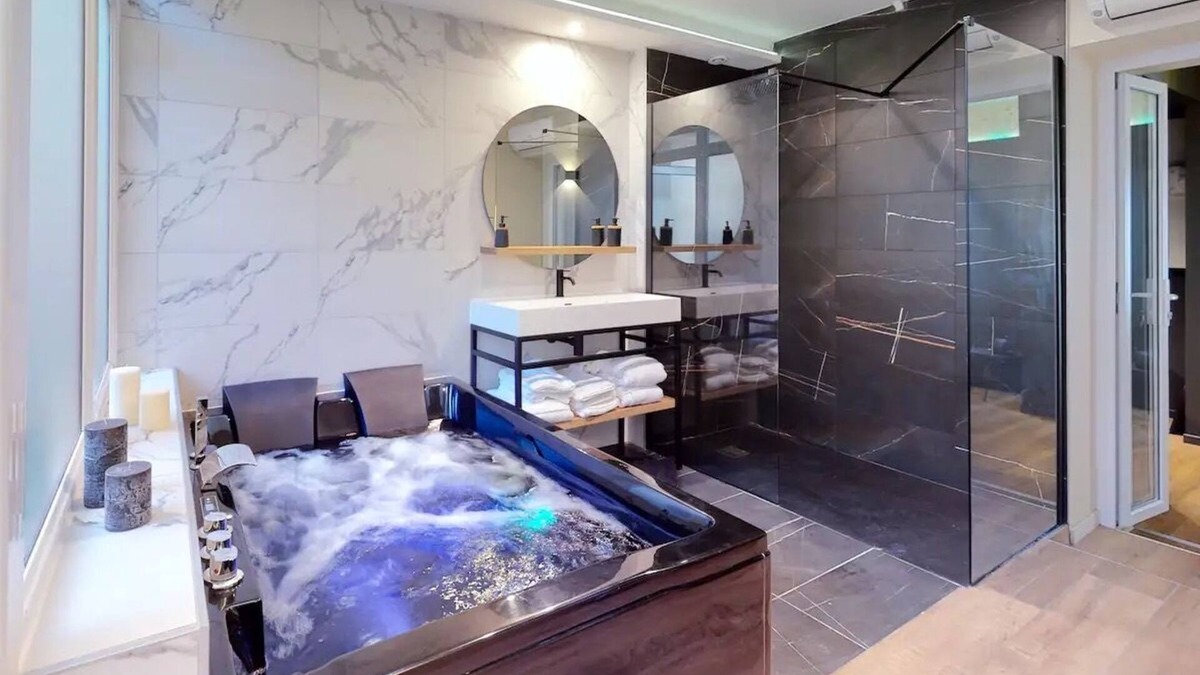 Le Chapitre Apartment | Love Room Marseille