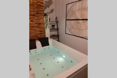 Itteville House | LOVE ROOM OUT OF TIME *JACUZZI*