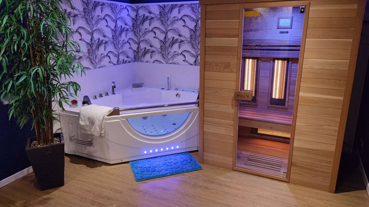 Criquebeuf-sur-Seine Ski Chalet | Love Story Chalet: Country wellness with Jacuzzi and sauna