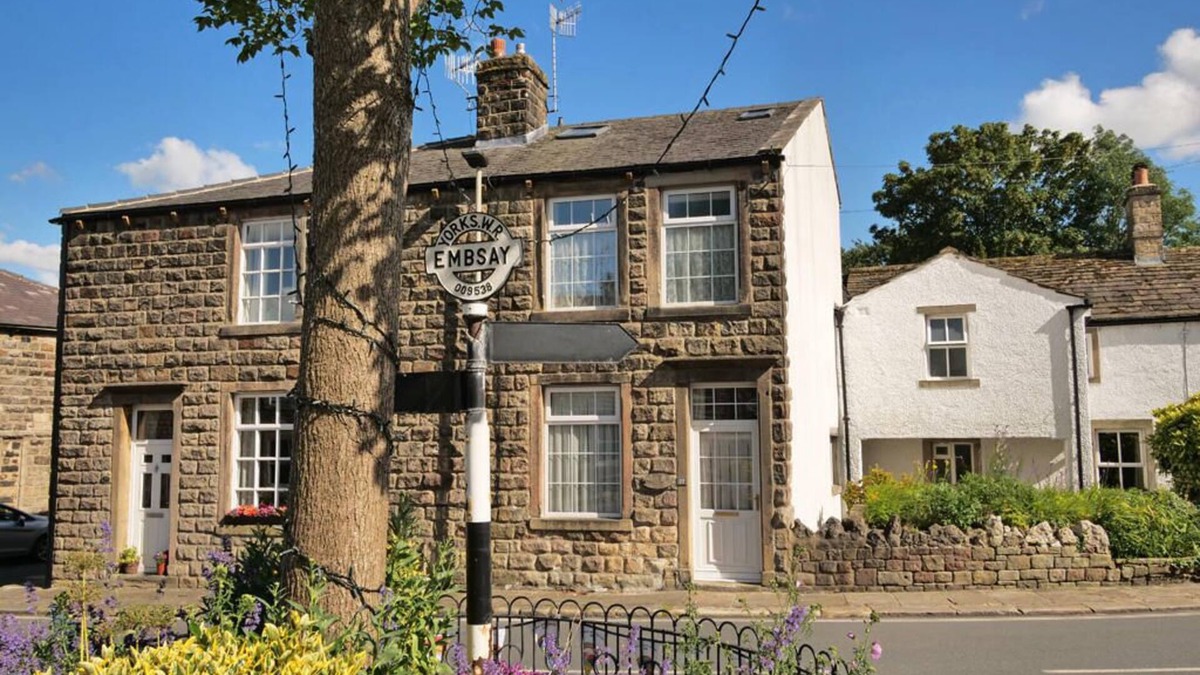 Embsay Cottage | Lovejoy Cottage - luxe cottage on the Yorkshire Dales