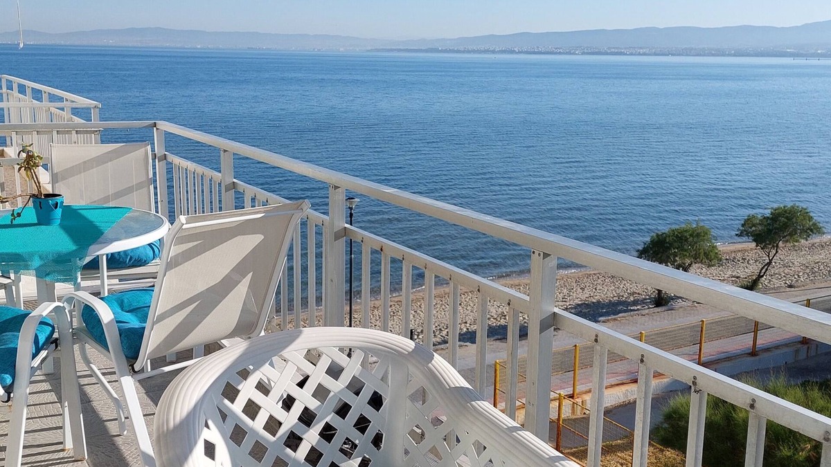 Perea Apartment | Lovely 1-Bed Apartment in Perea