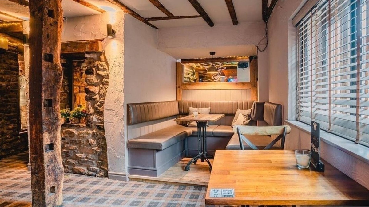 Caerleon Apartment | Lovely 1-bed Loft in Newport