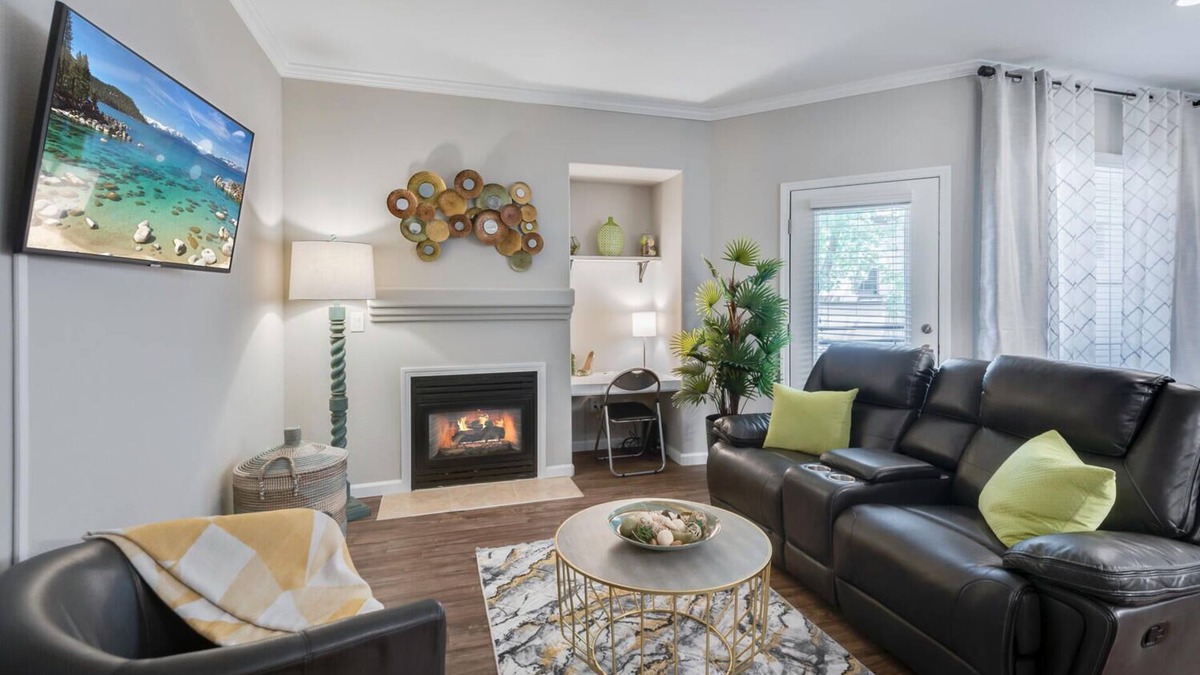 Roseville Apartment | Lovely 1-bedroom Apartment In Great Location.