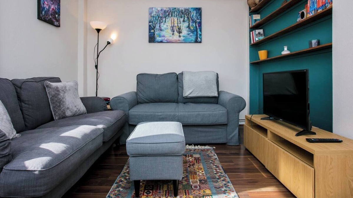 Canonbury Apartment | Lovely 1 Bedroom Apartment with Balcony in Dalston