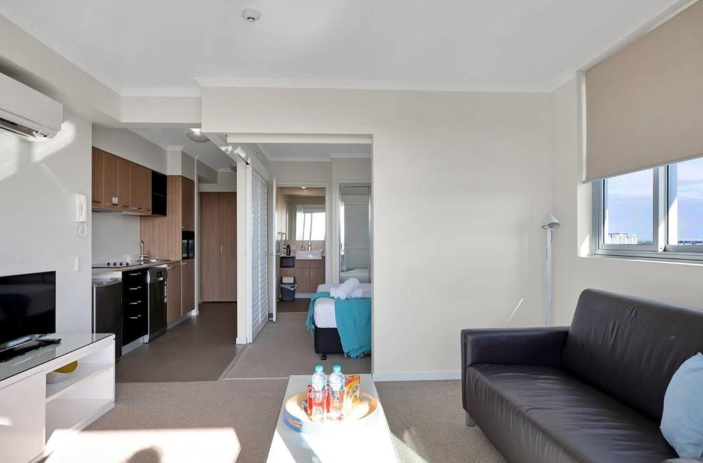 Mackay Apartment | Lovely 1-bedroom in the Heart of Mackay w Pool