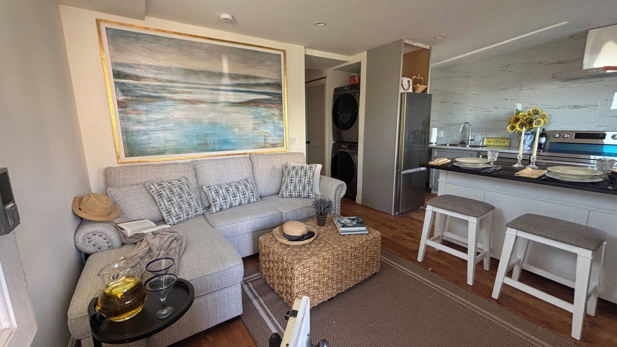 Laguna Beach Apartment | Lovely 1-bedroom Laguna Beach Suite, just a short stroll to Crescent Bay