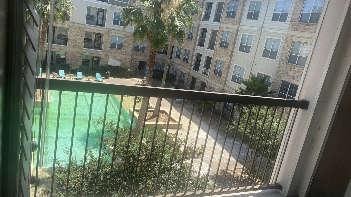 Spring Branch East Apartment | Lovely-1 Bedroom Rental Unit With a Poolside View