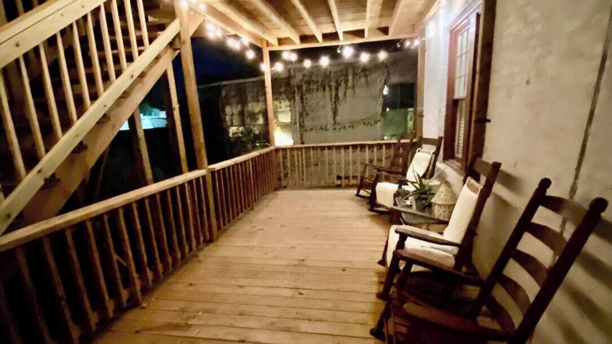 Greater Belhaven Apartment | Lovely 1 BR unit across from Belhaven Town Center