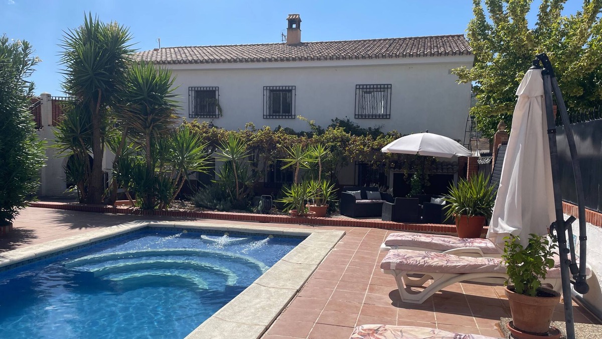 Cacin Villa | Lovely 10-Bed Villa with Private Pool & Garden