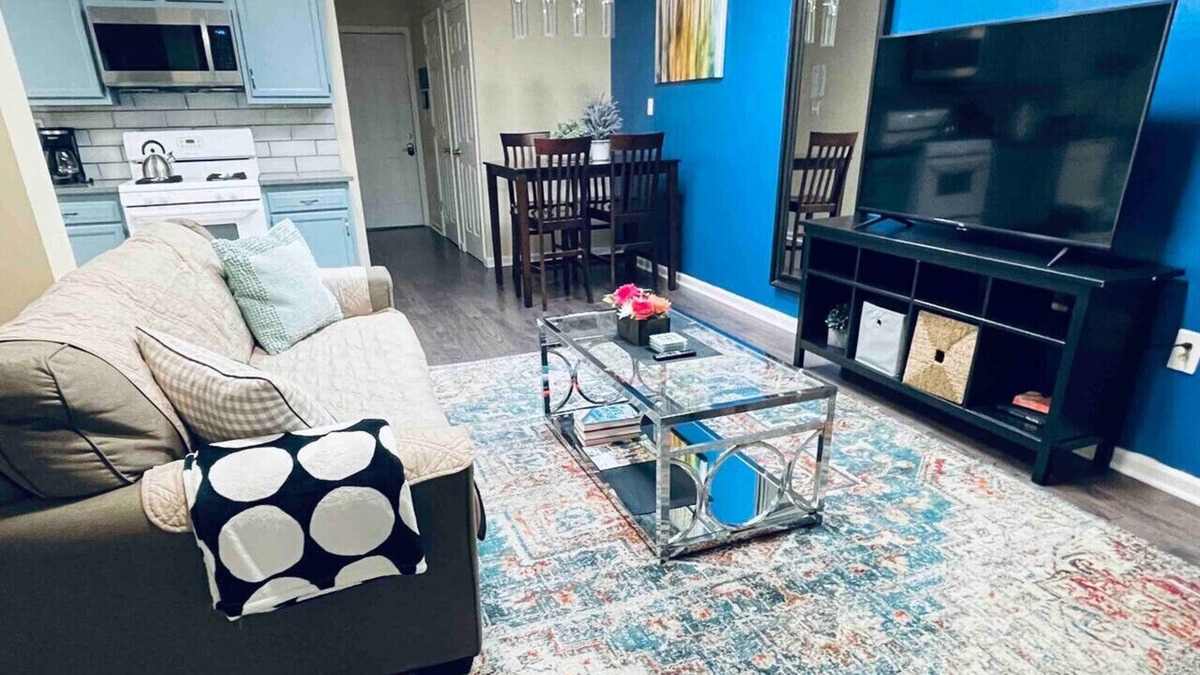 Graduate Hospital Apartment | Lovely 1BD Apt Near Magic Garden in Center City