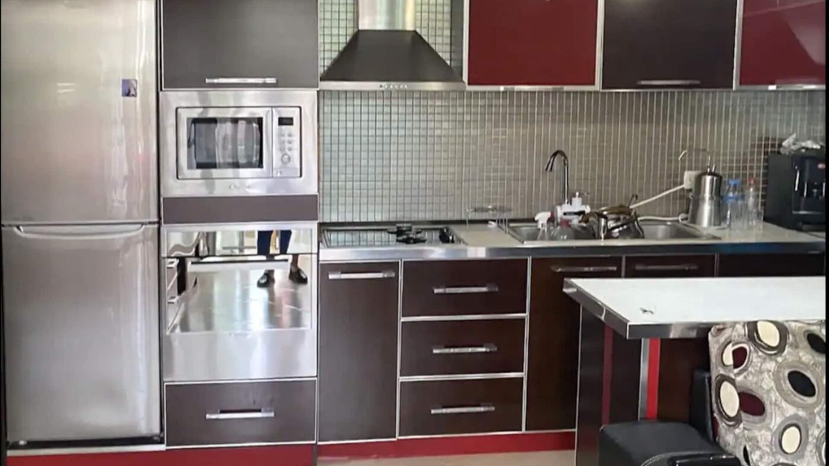 Pogradec Apartment | Lovely 1bdr apartment with balcony across Lake Ohrid and Hotel 1 Maj