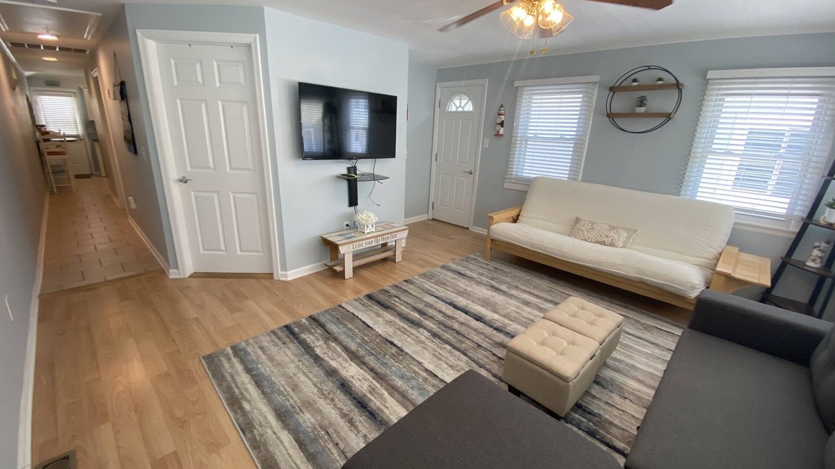 Manasquan Condo | Lovely 2 bdrm condo with private beach access nLooking for Winter/Full yr renter