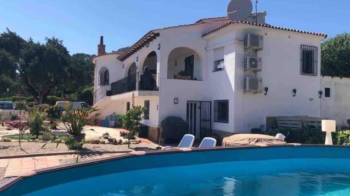 Alcalali Apartment | Lovely 2 Bed Apartment in Alcalali